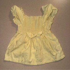 Little Lindsey girls size 4T smocked yellow short sleeve top